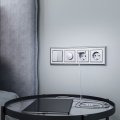 Розетка с заземлением, шторками и 2хUSB, без рамки Werkel серебряный W1171506